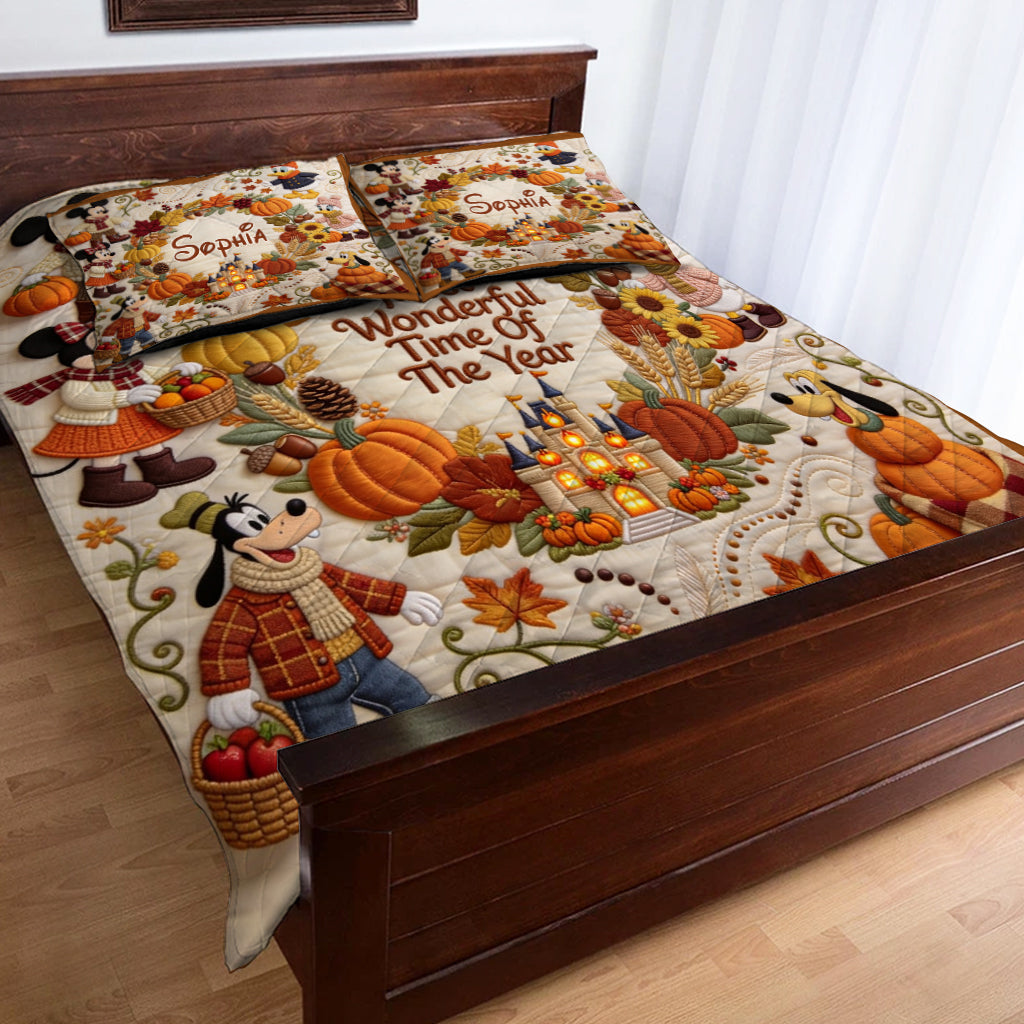 It's The Most Beautiful Time Of The Year - Personalized Mouse Quilt Set
