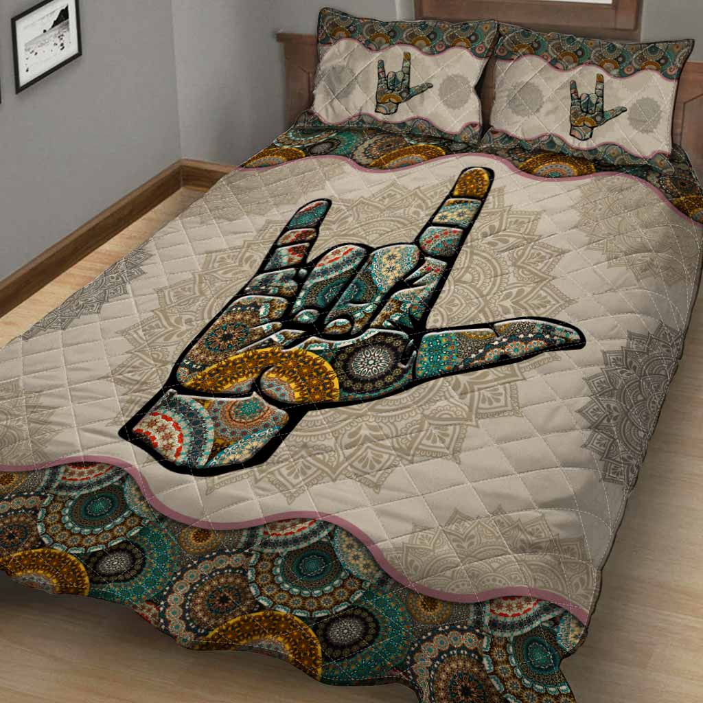 Love - American Sign Language (ASL) Quilt Set